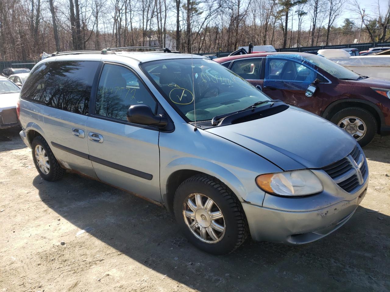 DODGE CARAVAN SX 2005 with VIN 1D4GP45R75B365248 - Photo from auction