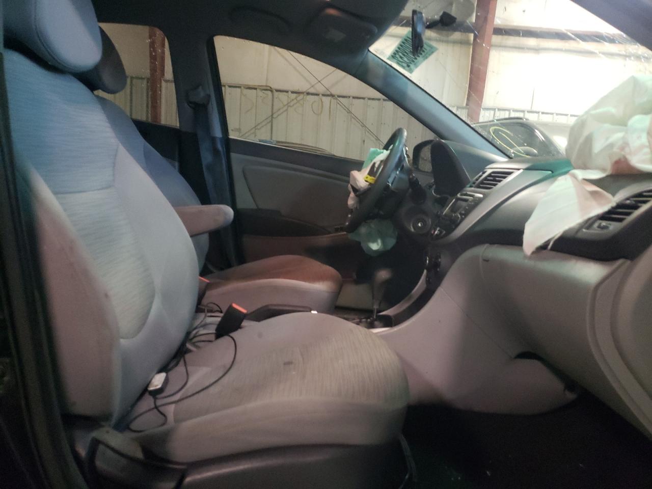 Photo 5 from auction – 2017 HYUNDAI ACCENT SE with VIN KMHCT4AE1HU186007