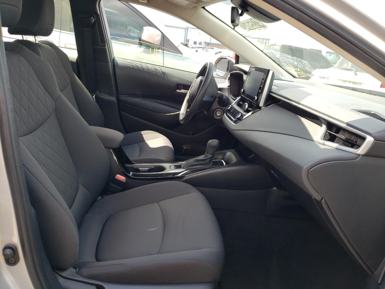 Photo 5 from auction – 2020 TOYOTA COROLLA LE with VIN JTDEPRAE8LJ087872