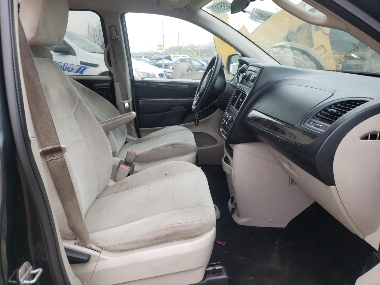 Photo 5 from auction – 2011 DODGE GRAND CARA with VIN 2D4RN3DG0BR720444