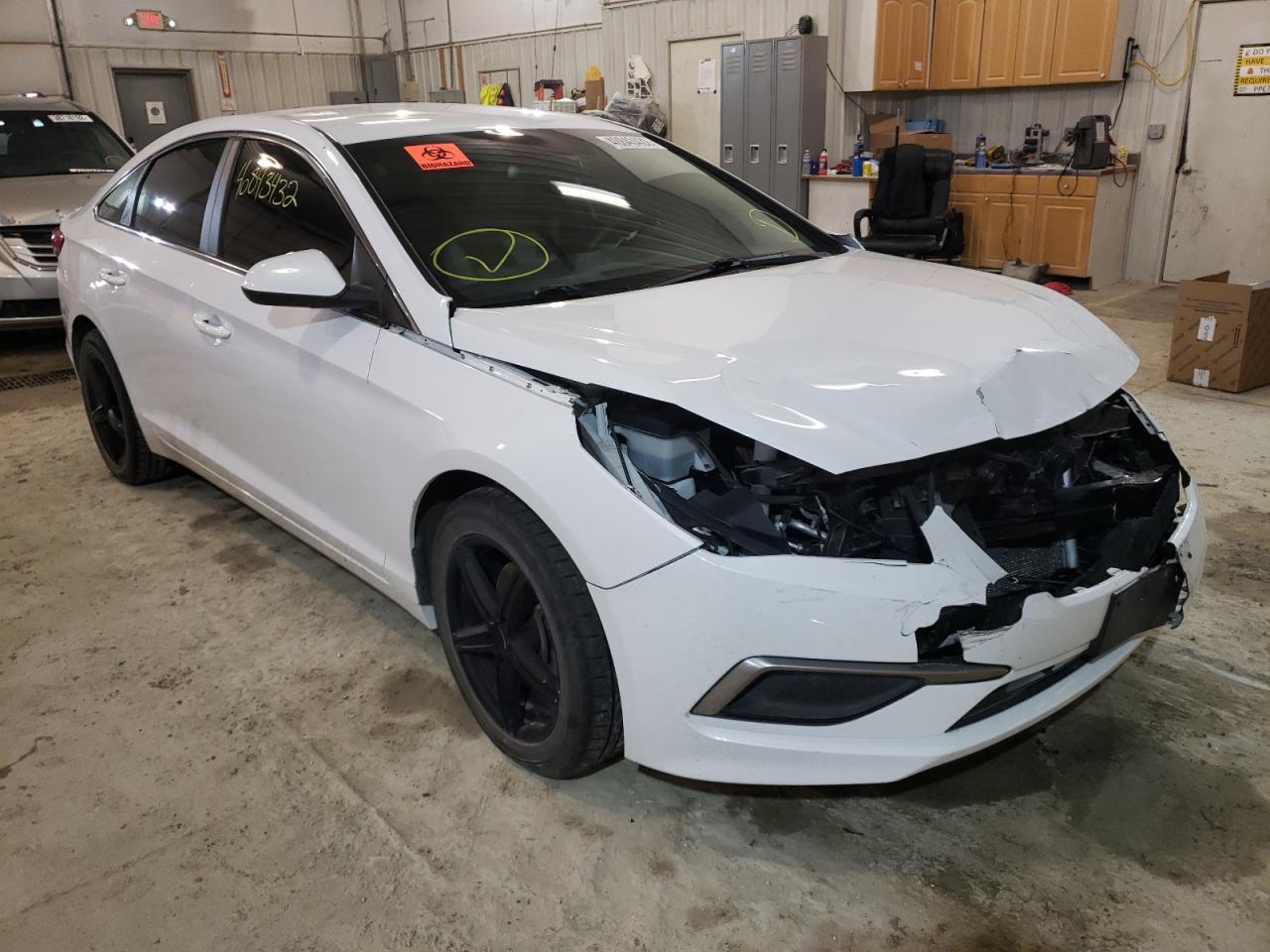 HYUNDAI SONATA SE 2017 with VIN 5NPE24AF0HH437344 - Photo from auction