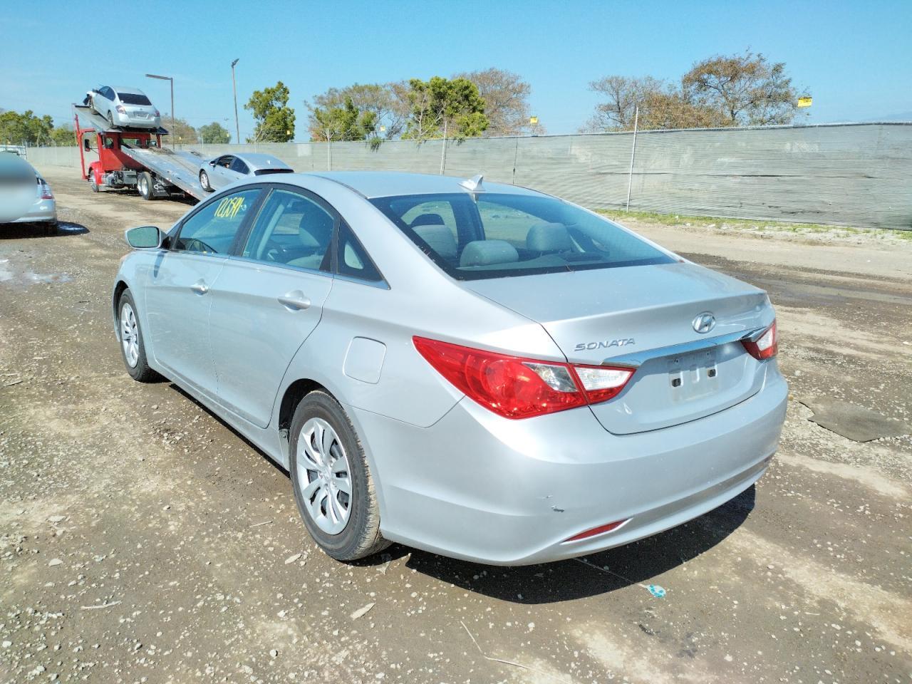 Photo 3 from auction – 2011 HYUNDAI SONATA GLS with VIN 5NPEB4AC5BH077615