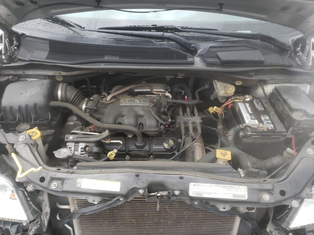 Photo 7 from auction – 2010 CHRYSLER TOWN & COU with VIN 2A4RR2D14AR404514