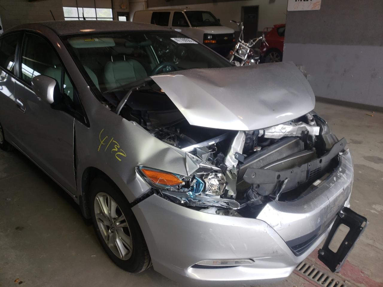 Photo 9 from auction – 2010 HONDA INSIGHT EX with VIN JHMZE2H77AS008221