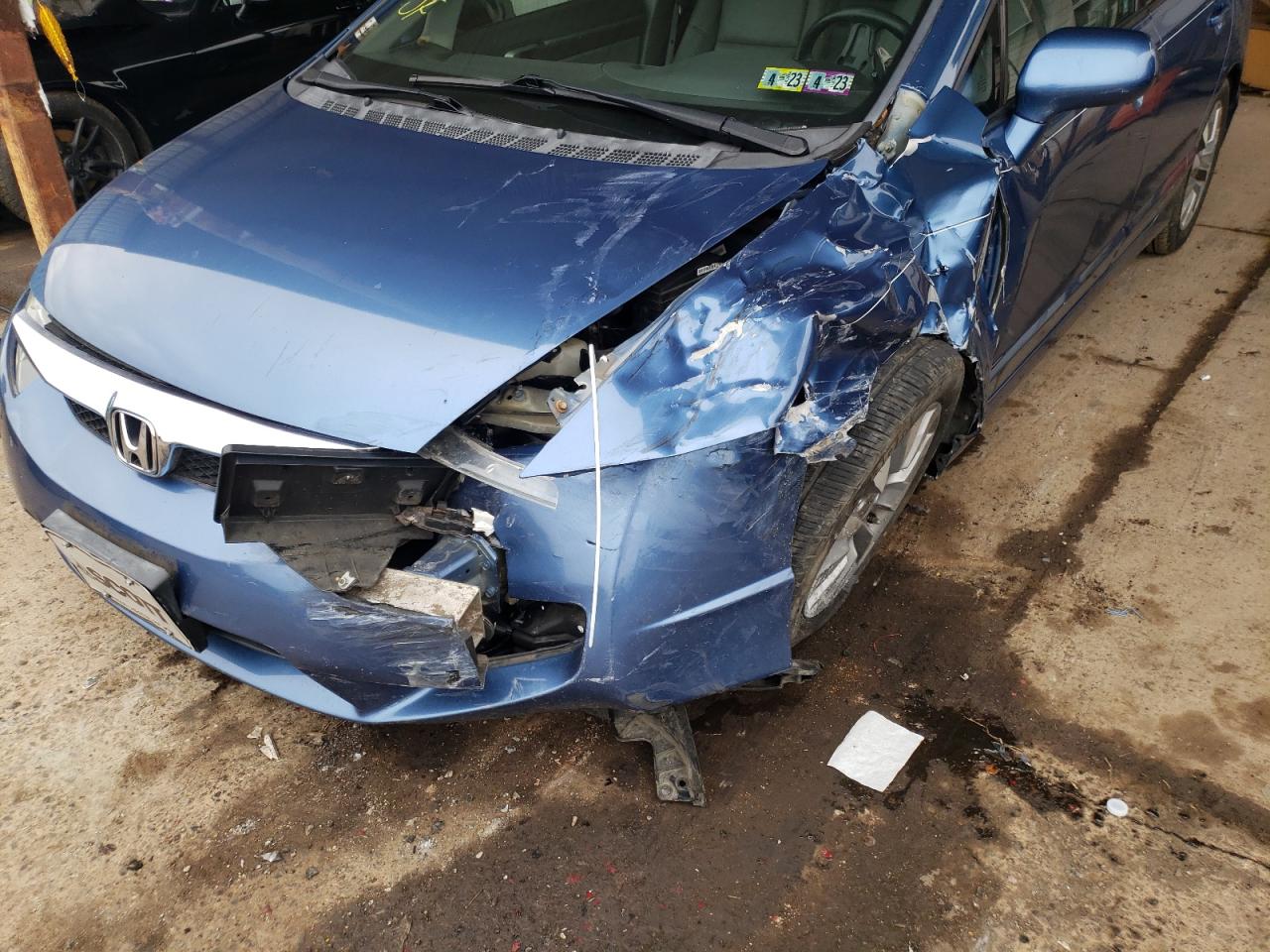 Photo 9 from auction – 2011 HONDA CIVIC EXL with VIN 2HGFA1F9XBH504543