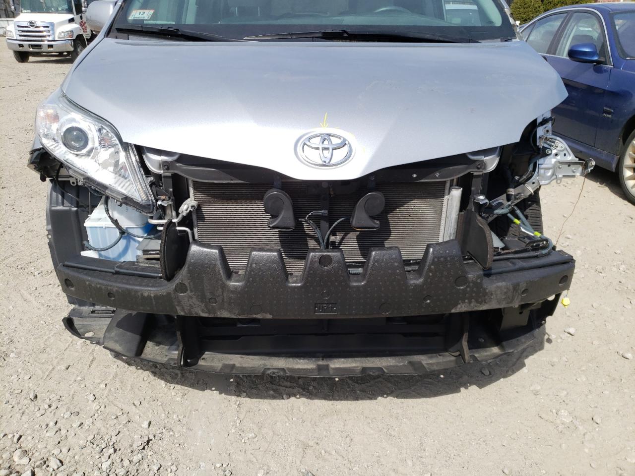 Photo 9 from auction – 2017 TOYOTA SIENNA LE with VIN 5TDJZ3DC0HS162896