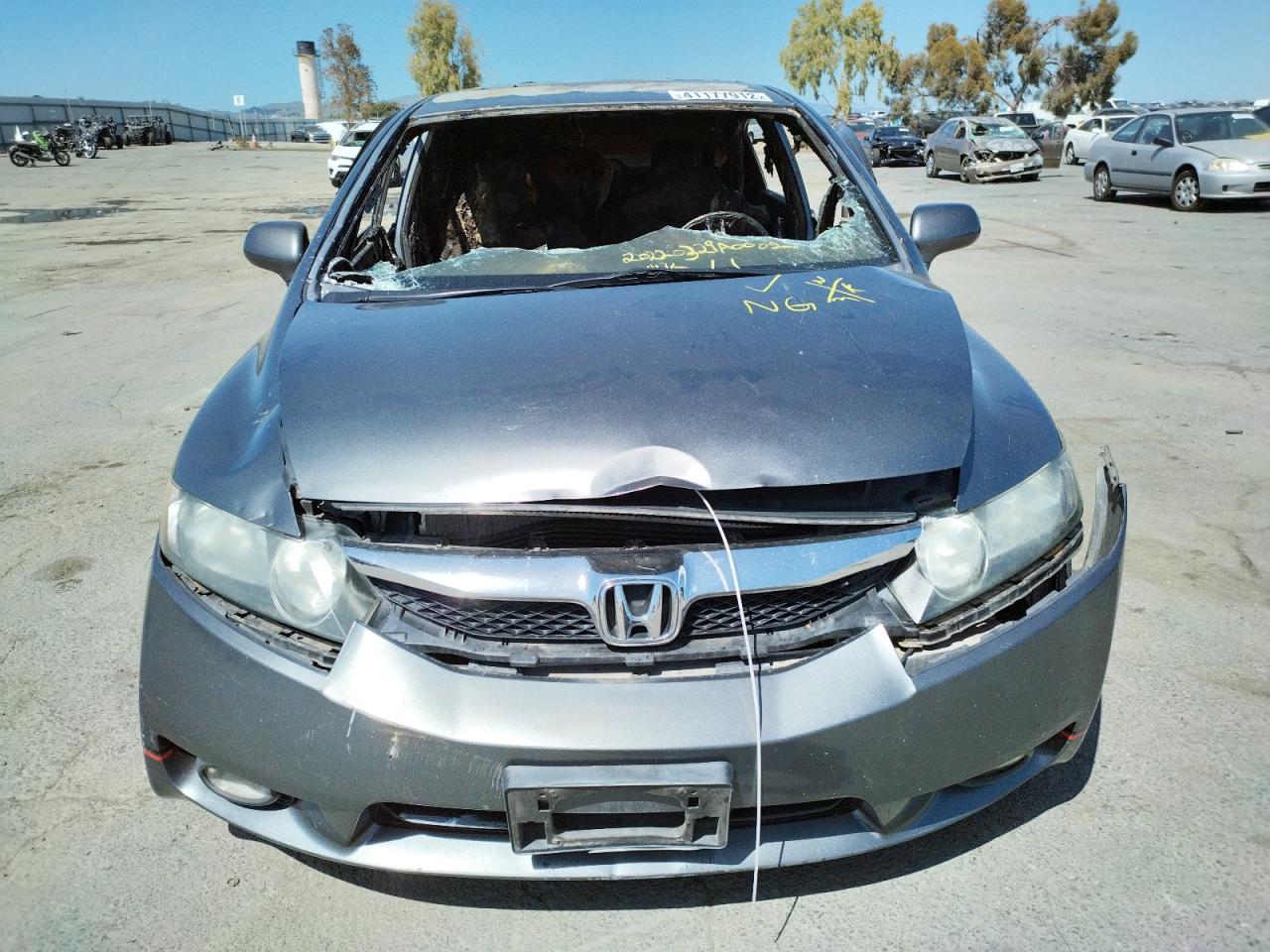 Photo 9 from auction – 2011 HONDA CIVIC LX-S with VIN 19XFA1F64BE036759
