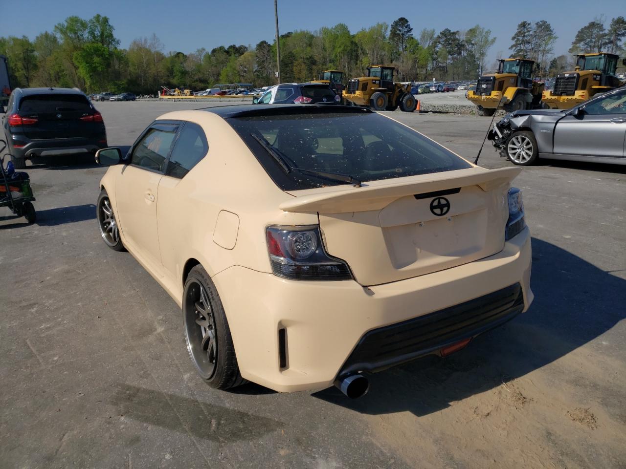 Photo 3 from auction – 2016 TOYOTA SCION TC with VIN JTKJF5C70GJ021193