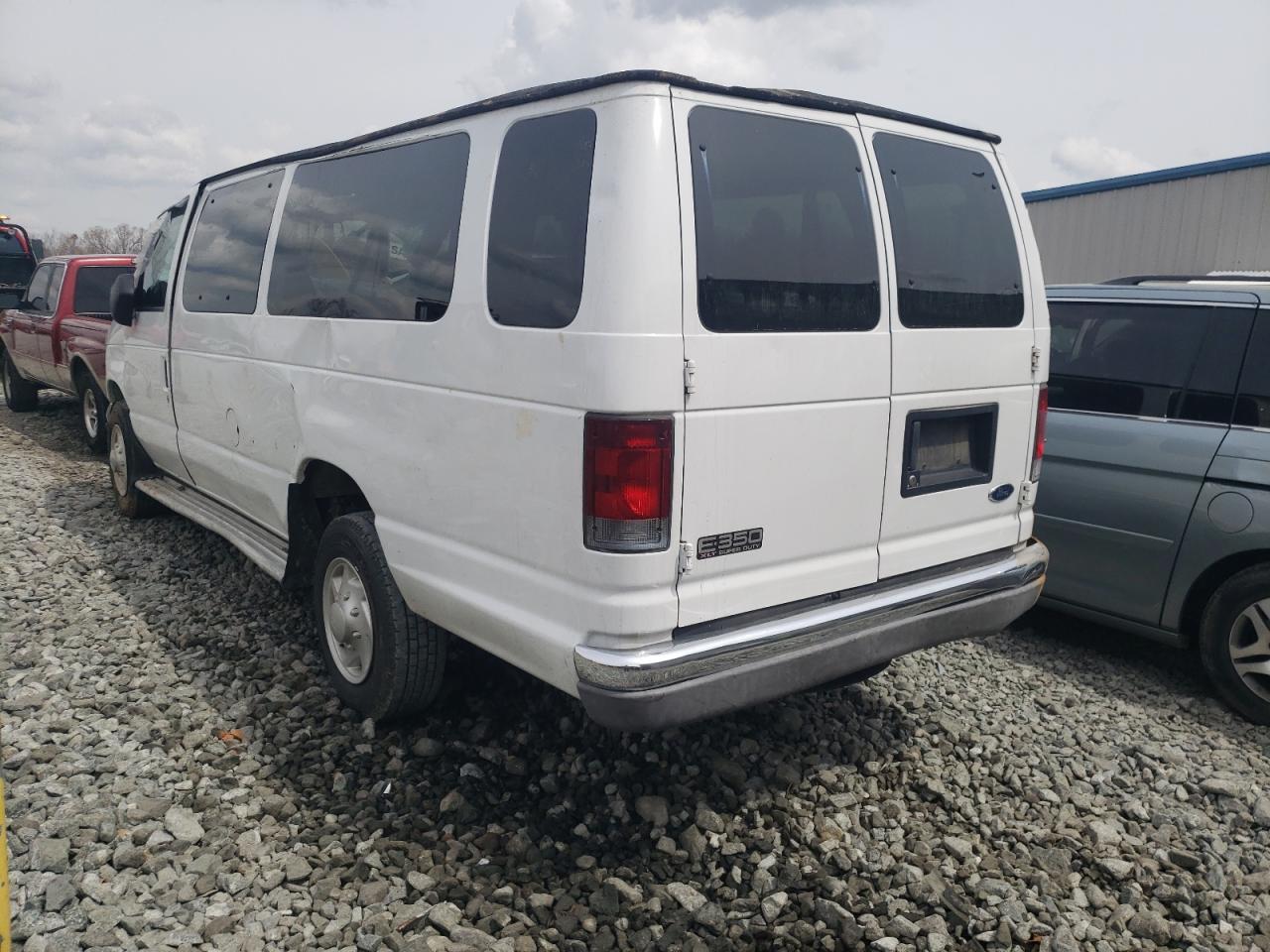 Photo 3 from auction – 2004 FORD ECONOLINE with VIN 1FBSS31L54HB17484