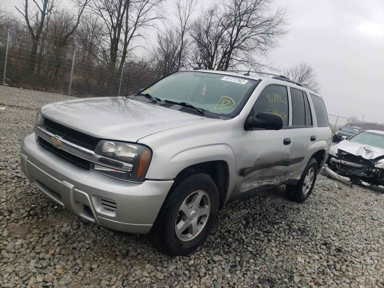 Photo 2 from auction – 2005 CHEVROLET TRAILBLAZE with VIN 1GNDT13S552143430