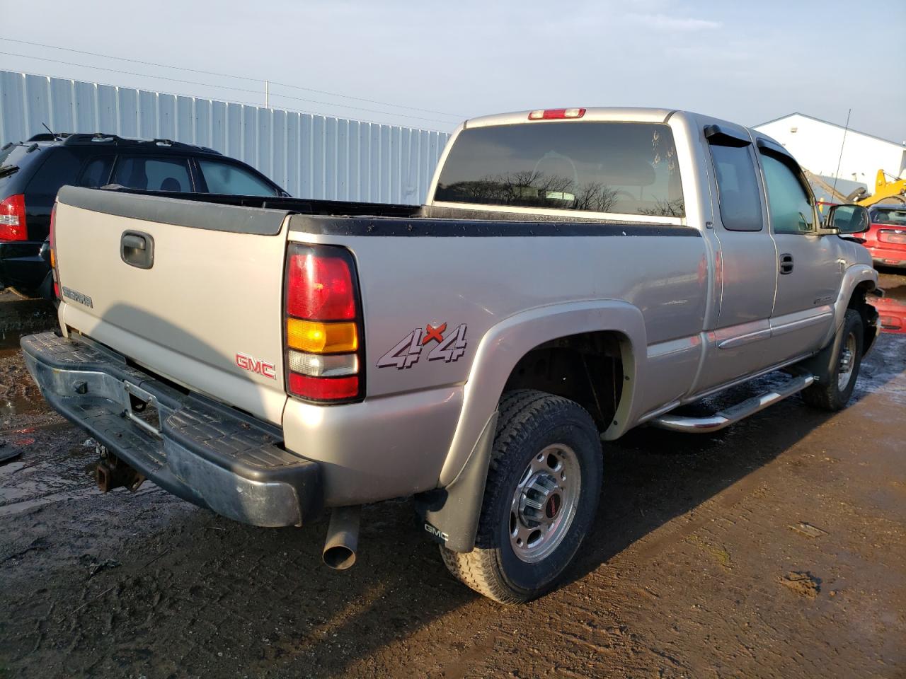 Photo 4 from auction – 2004 GMC SIERRA K25 with VIN 1GTHK29U34E371676