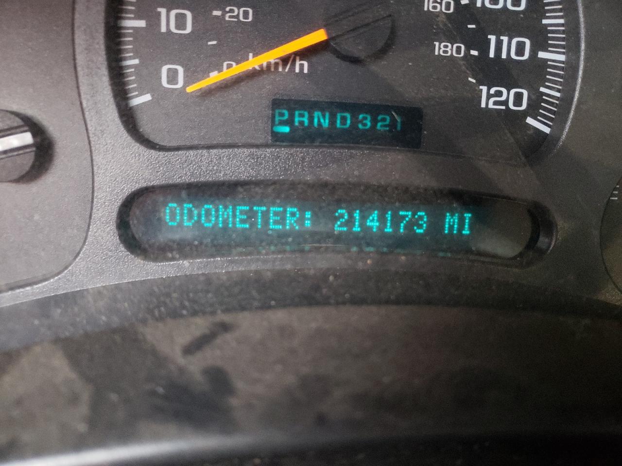 Photo 8 from auction – 2004 CHEVROLET SILVERADO with VIN 2GCEK19T741138342