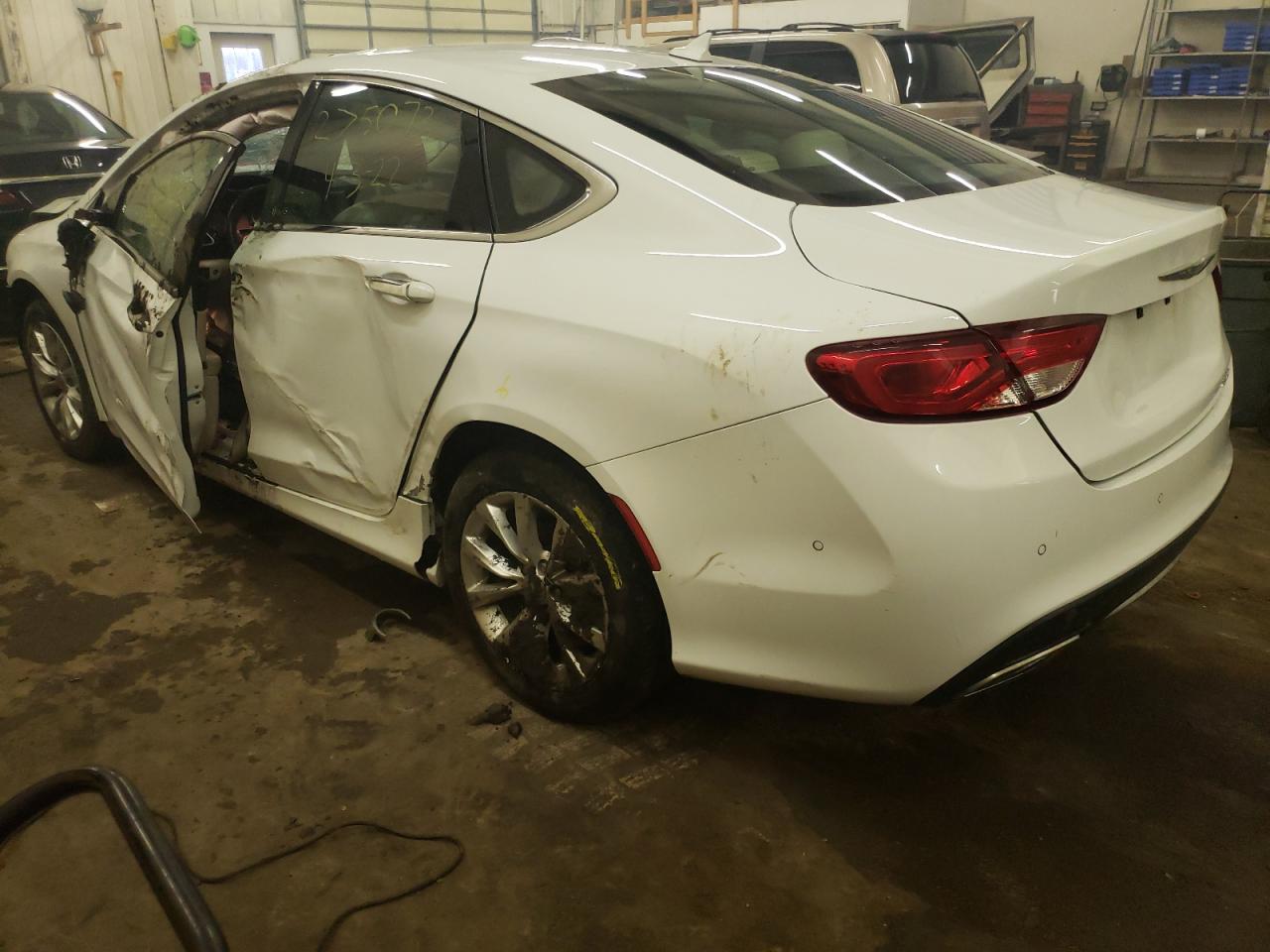 Photo 3 from auction – 2015 CHRYSLER 200 C with VIN 1C3CCCCG7FN569538