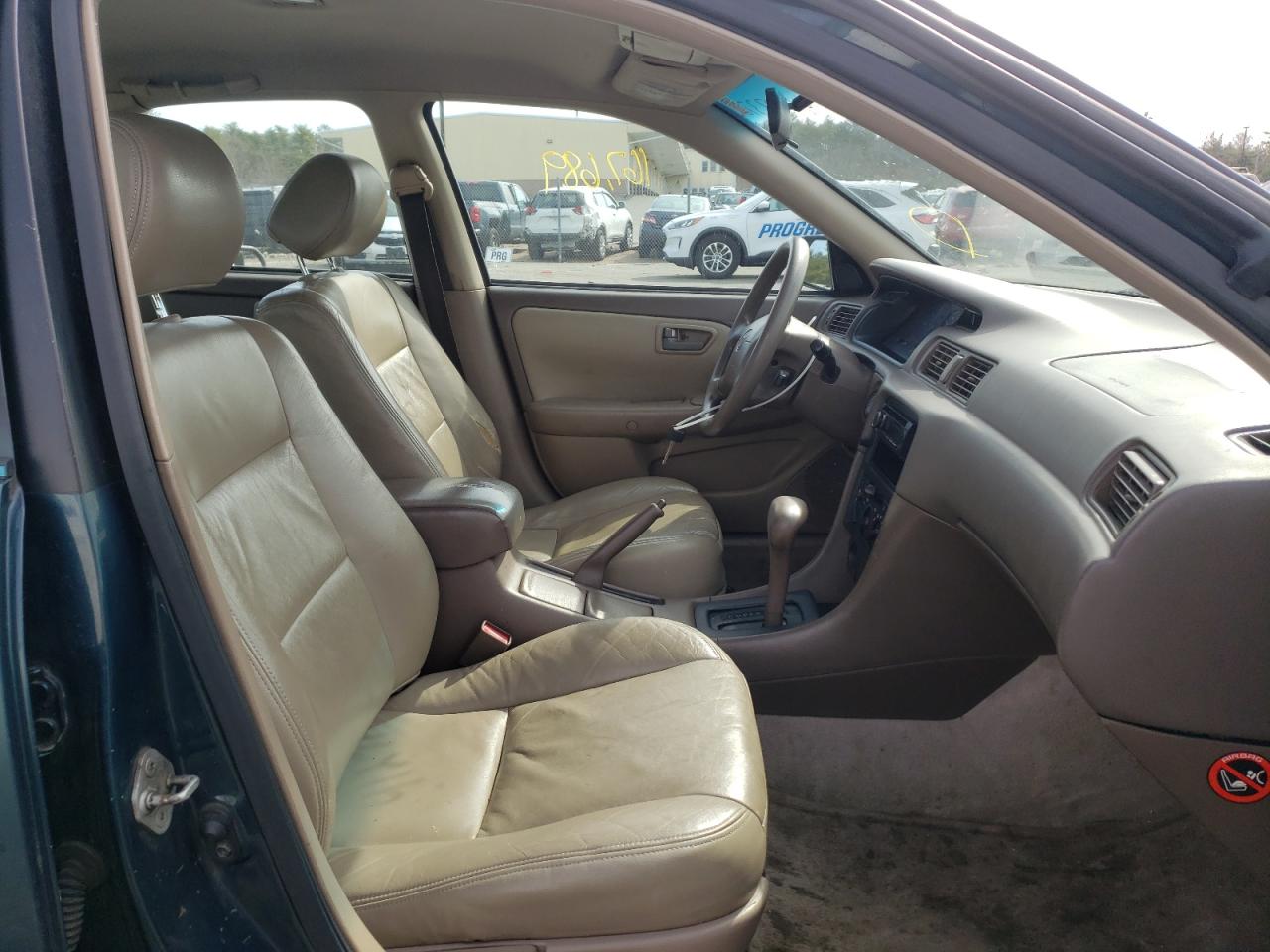 Photo 5 from auction – 1997 TOYOTA CAMRY CE with VIN 4T1BG22K2VU064633