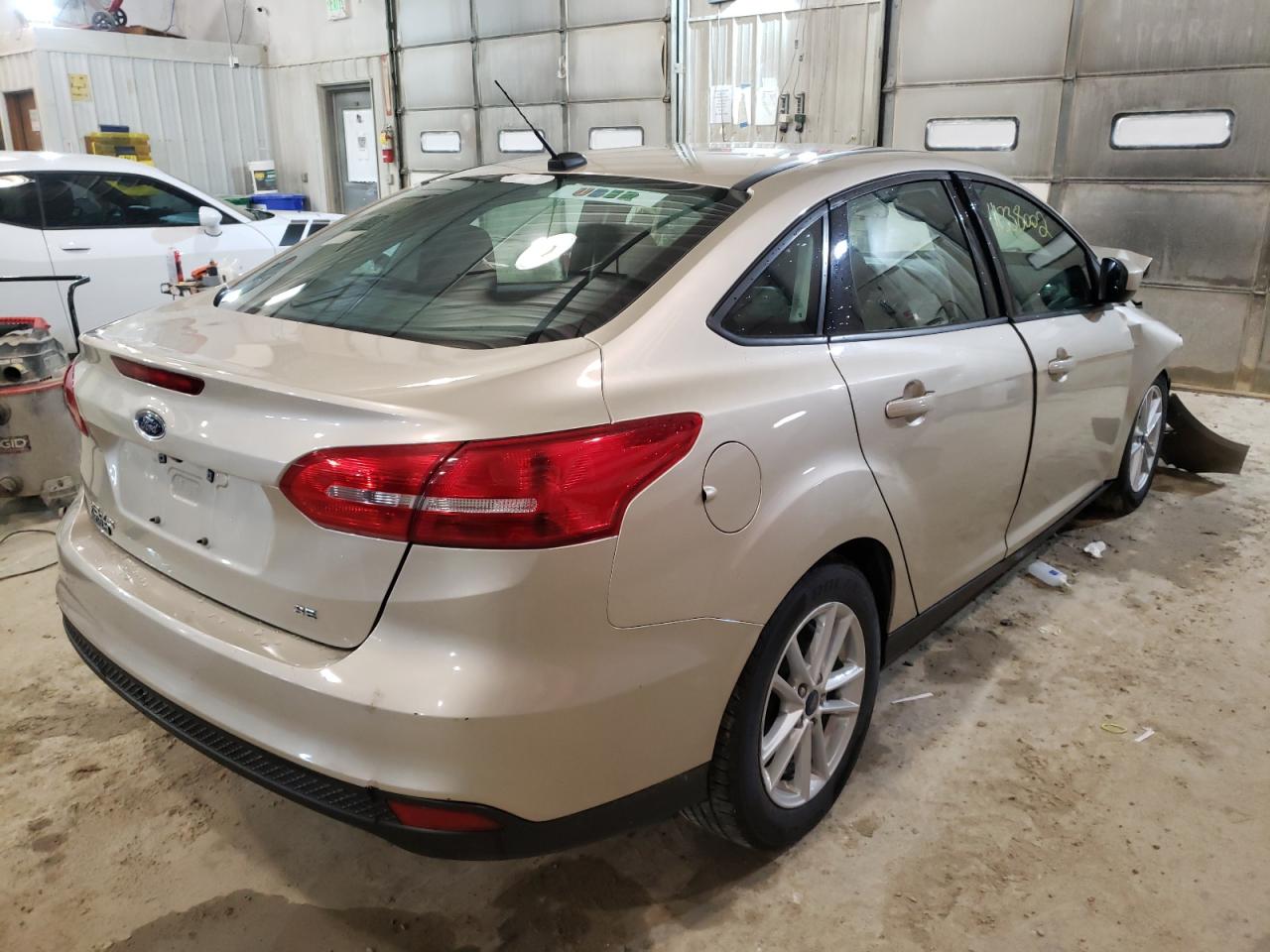 Photo 4 from auction – 2018 FORD FOCUS SE with VIN 1FADP3F28JL287200