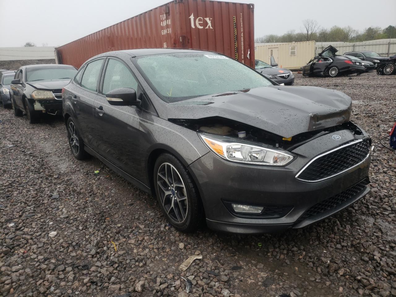 FORD FOCUS SE 2015 with VIN 1FADP3F2XFL304165 - Photo from auction