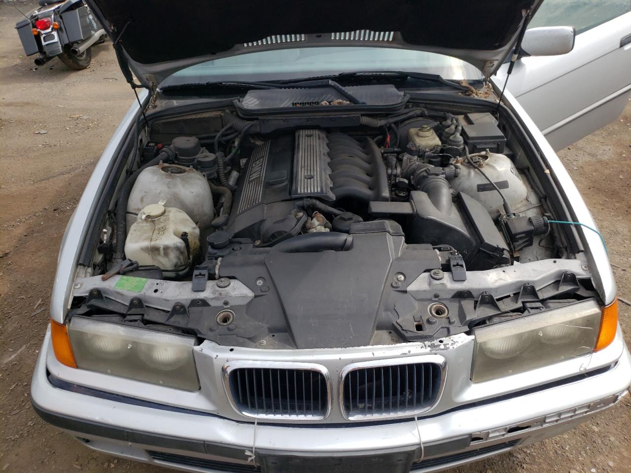 Photo 7 from auction – 1999 BMW 323 IC AUT with VIN WBABJ8334XEM25600