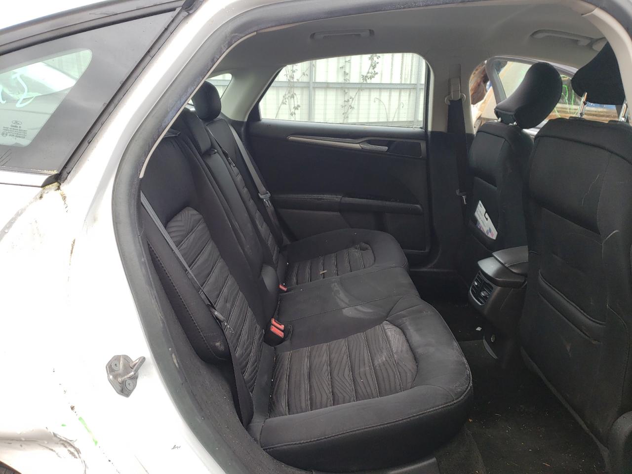 Photo 6 from auction – 2016 FORD FUSION SE with VIN 3FA6P0H75GR123770
