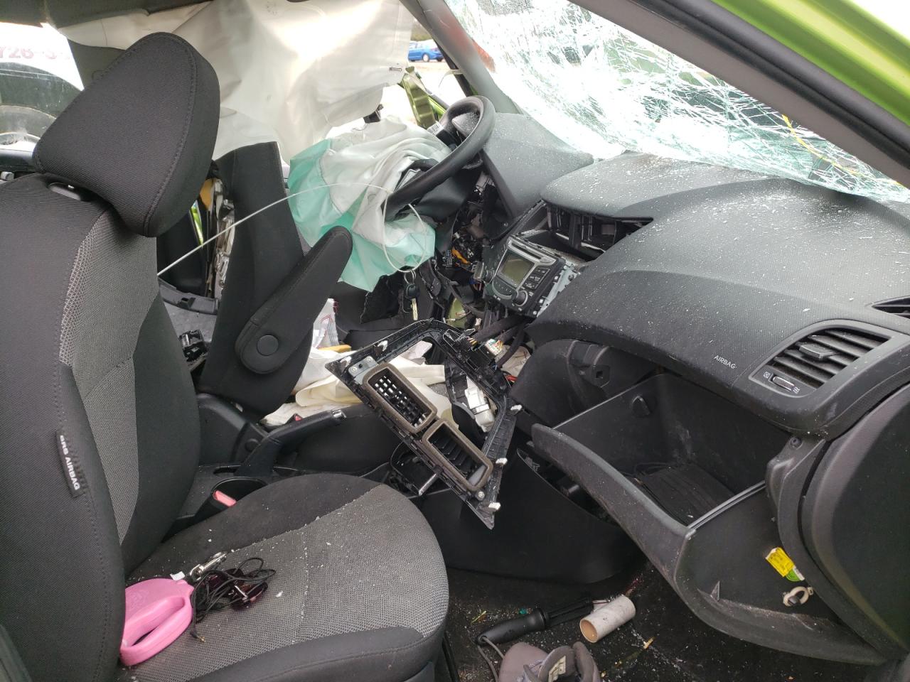 Photo 5 from auction – 2013 HYUNDAI ACCENT with VIN KMHCT5AE0DU084164