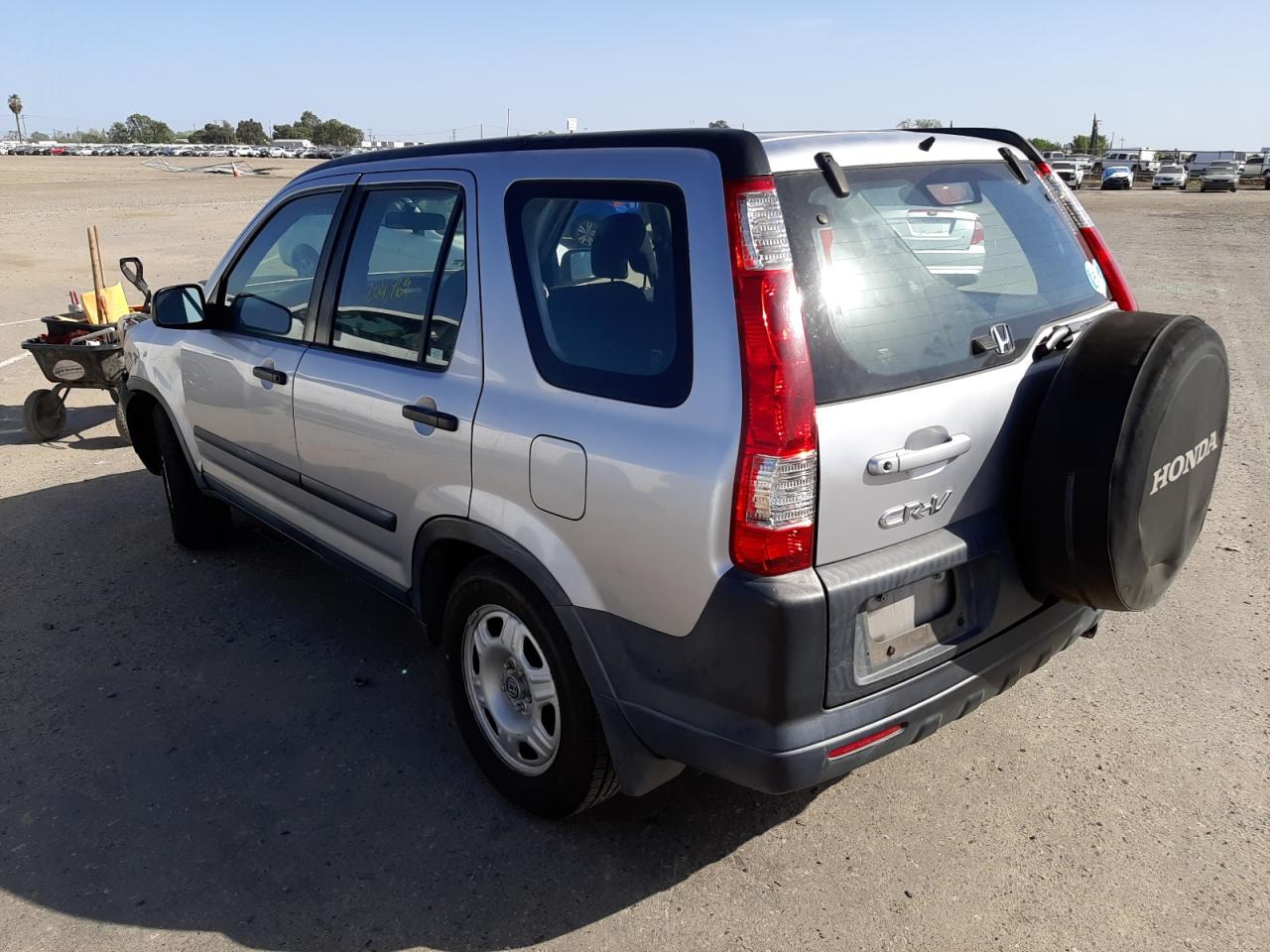 Photo 3 from auction – 2005 HONDA CR-V LX with VIN JHLRD68535C016300