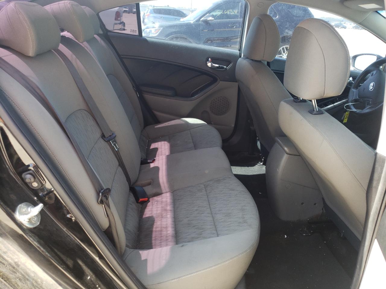 Photo 6 from auction – 2016 KIA FORTE LX with VIN KNAFK4A65G5509705