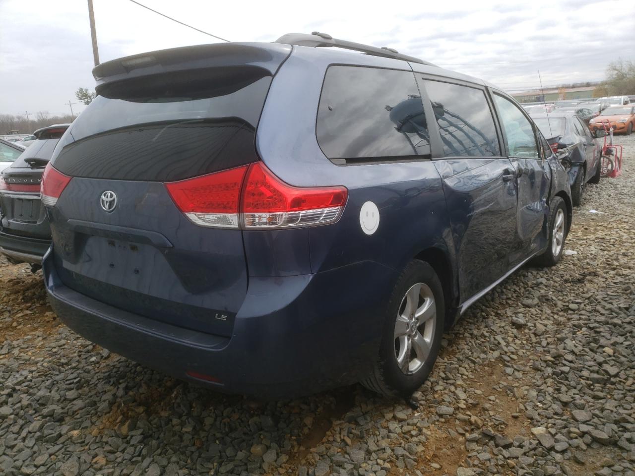 Photo 4 from auction – 2013 TOYOTA SIENNA LE with VIN 5TDKK3DCXDS367080