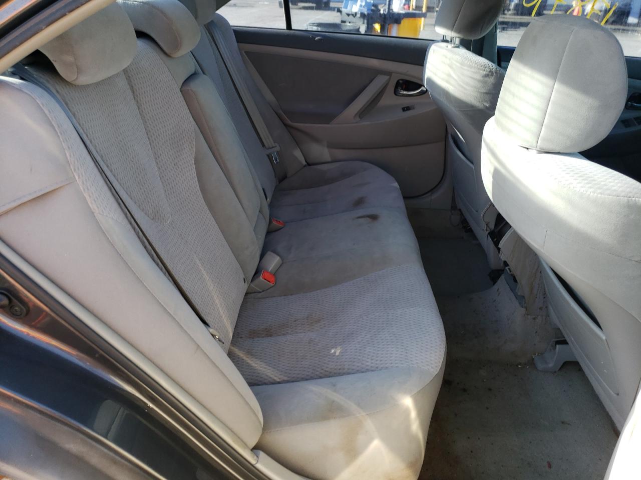 Photo 5 from auction – 2010 TOYOTA CAMRY BASE with VIN 4T1BF3EK2AU064677