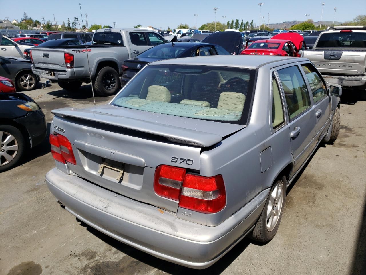 Photo 4 from auction – 1998 VOLVO S70 GLT with VIN YV1LS5643W1420878