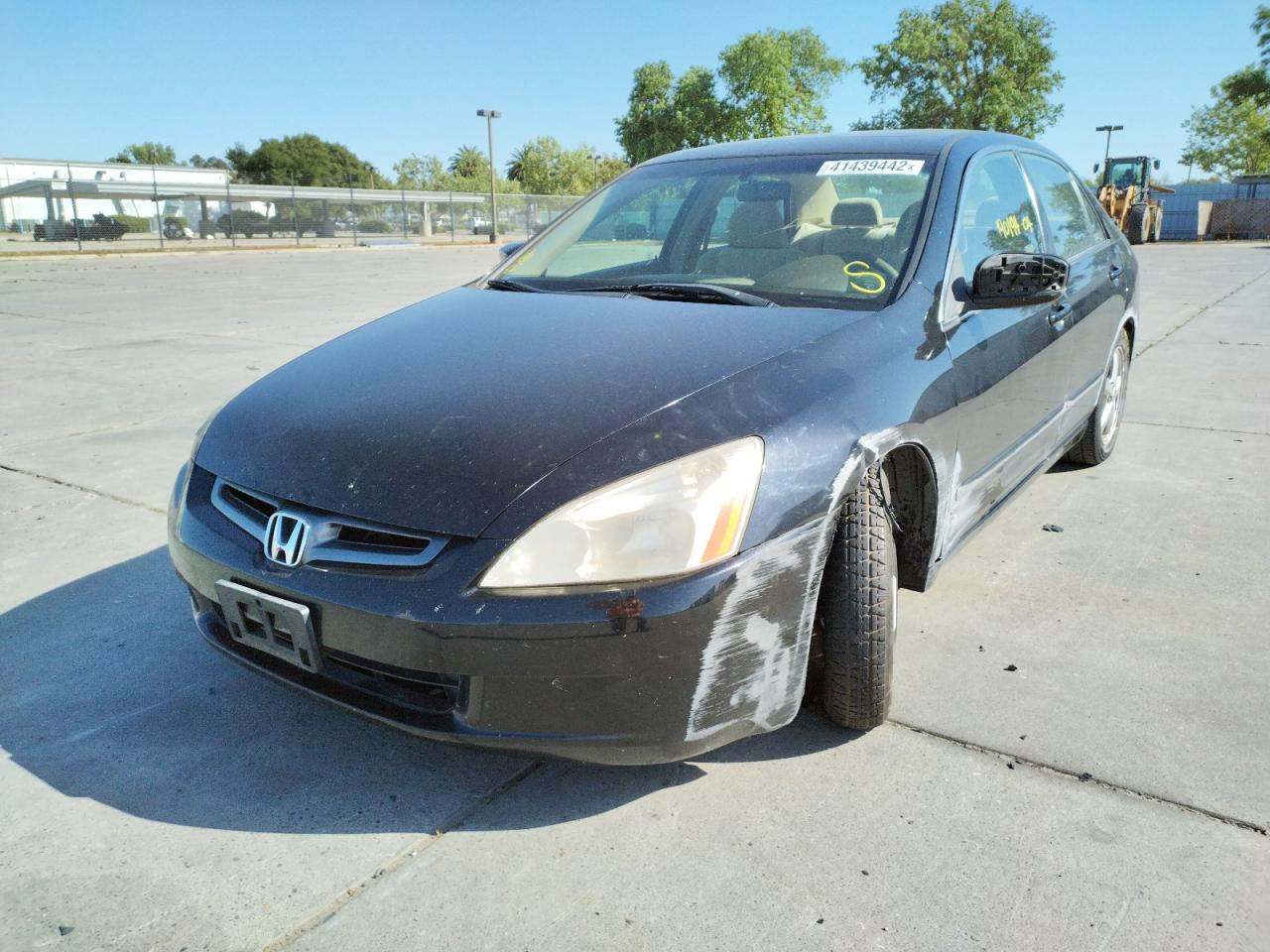 Photo 2 from auction – 2004 HONDA ACCORD EX with VIN JHMCM56754C015261