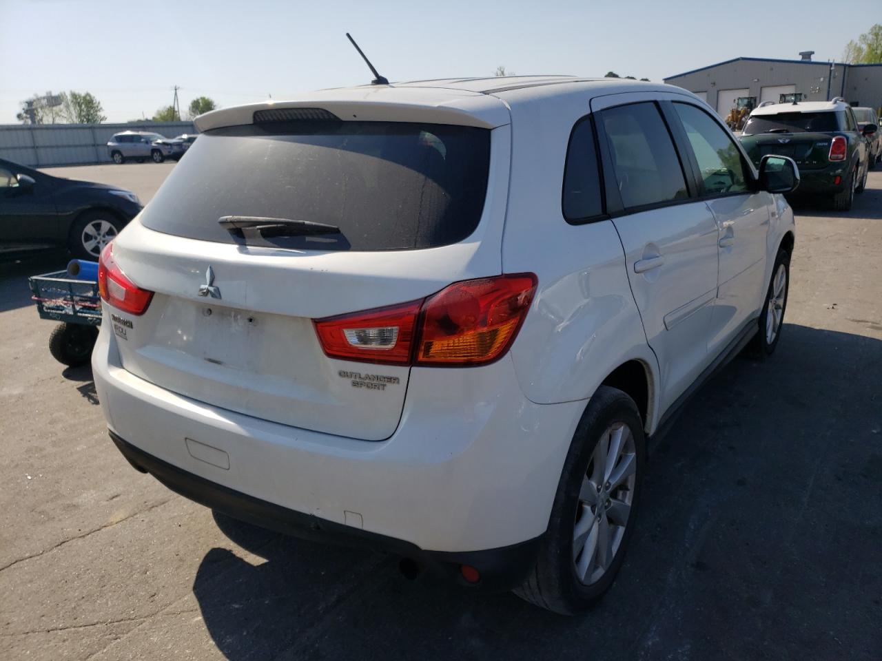 Photo 4 from auction – 2015 MITSUBISHI OUTLANDER with VIN 4A4AP3AU5FE010708