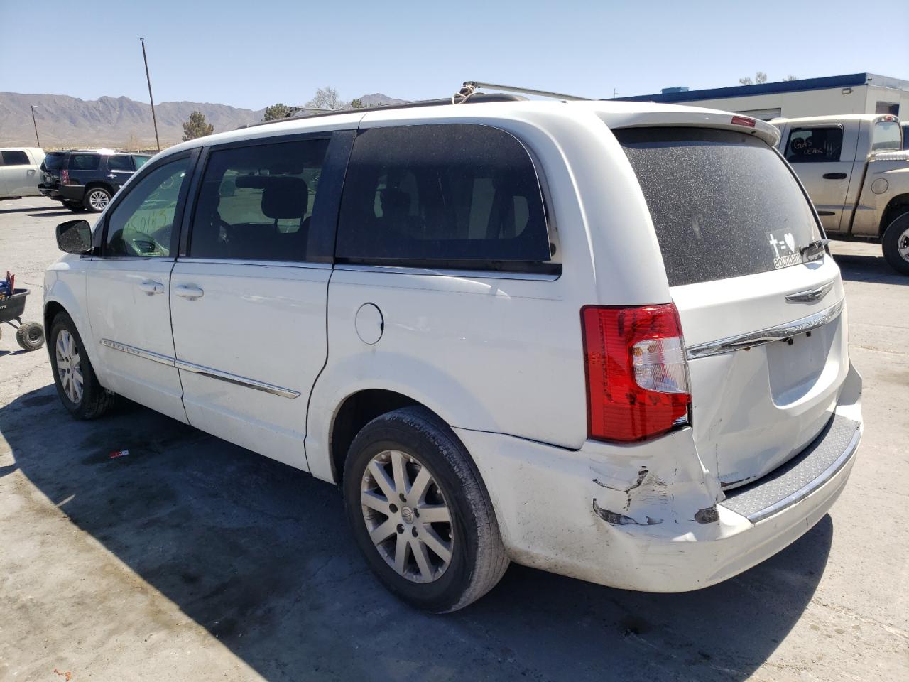 Photo 3 from auction – 2013 CHRYSLER TOWN & COU with VIN 2C4RC1BG3DR818946