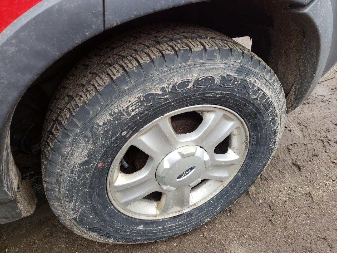 Photo 9 from auction – 2002 FORD ESCAPE XLT with VIN 1FMYU04112KA29150