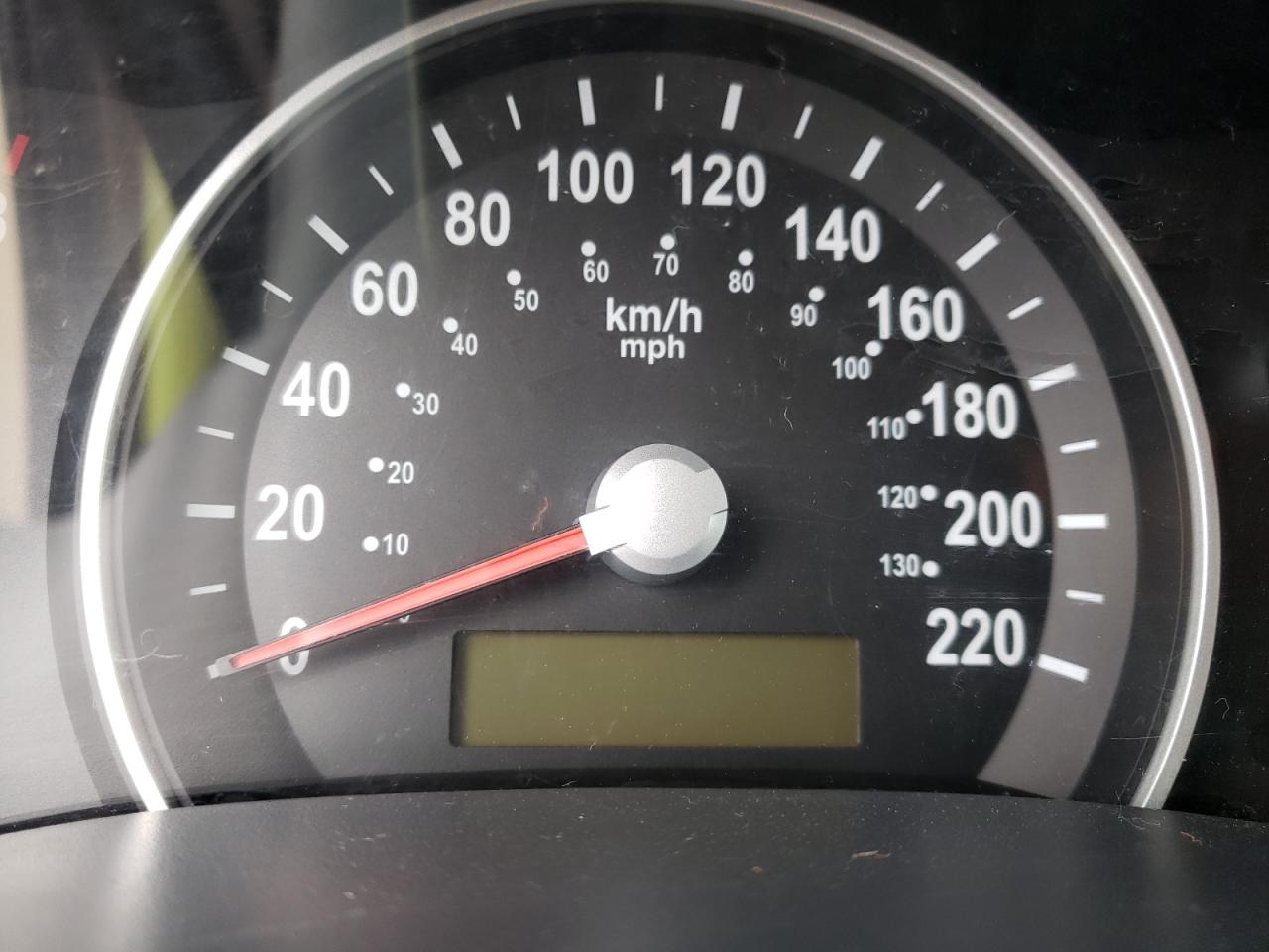 Photo 8 from auction – 2007 KIA SEDONA EX with VIN KNDMB233576120669