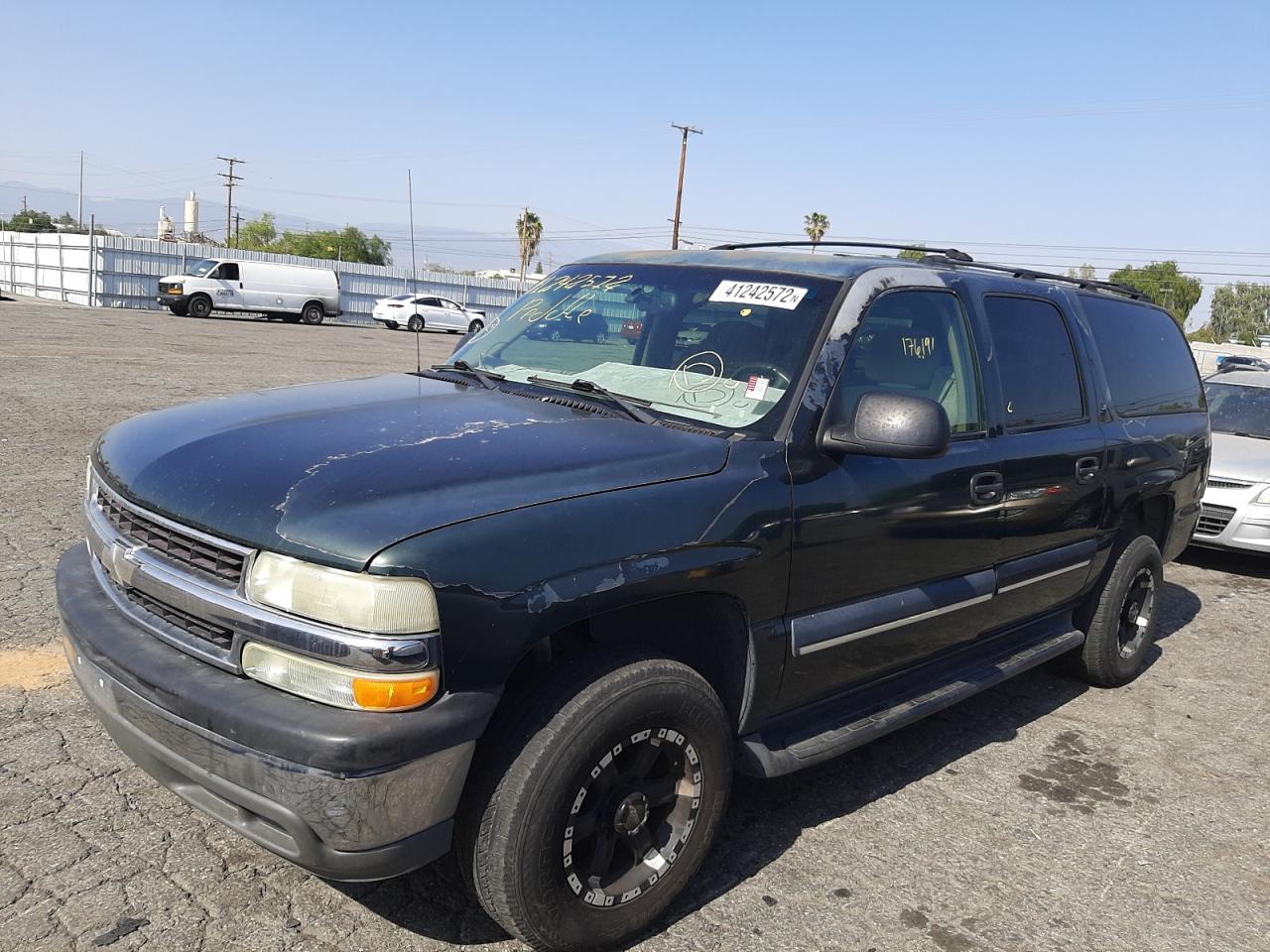 Photo 2 from auction – 2001 CHEVROLET SUBURBAN with VIN 1GNEC16T11J236017
