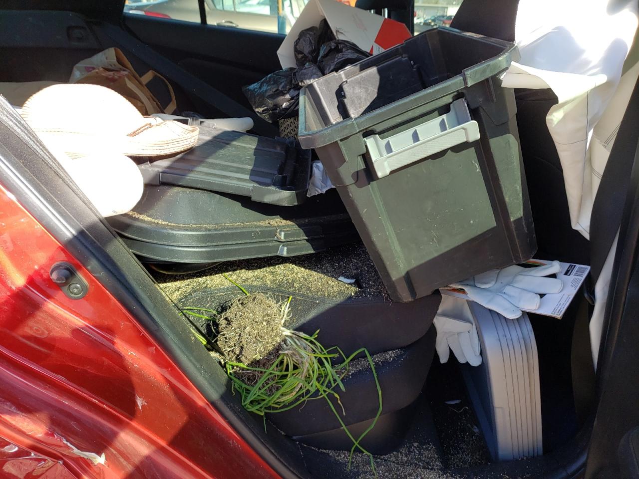 Photo 6 from auction – 2017 TOYOTA PRIUS with VIN JTDKARFU8H3539285