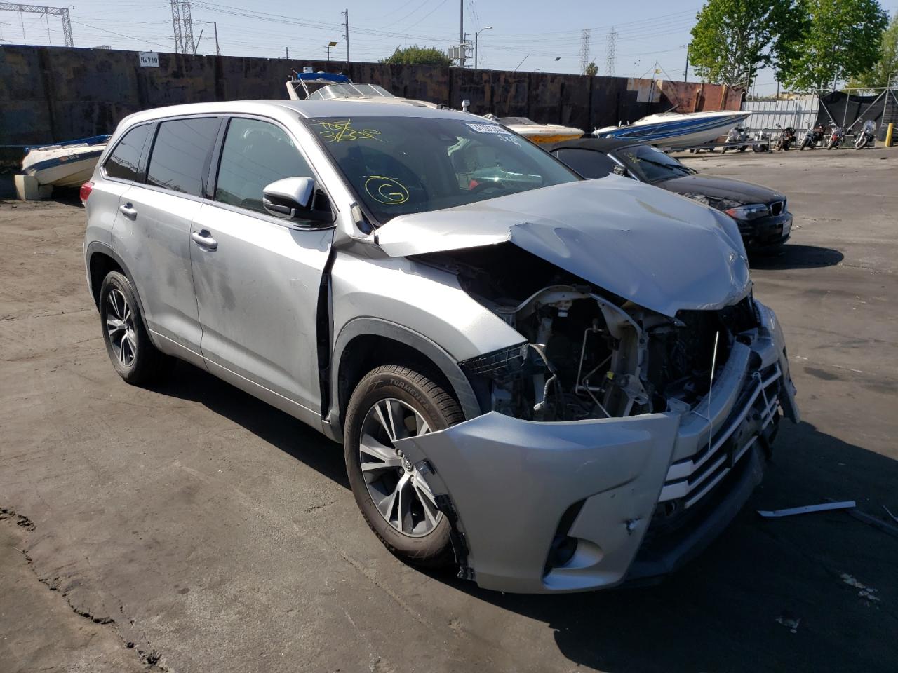 TOYOTA HIGHLANDER 2017 with VIN 5TDZZRFH9HS199217 - Photo from auction