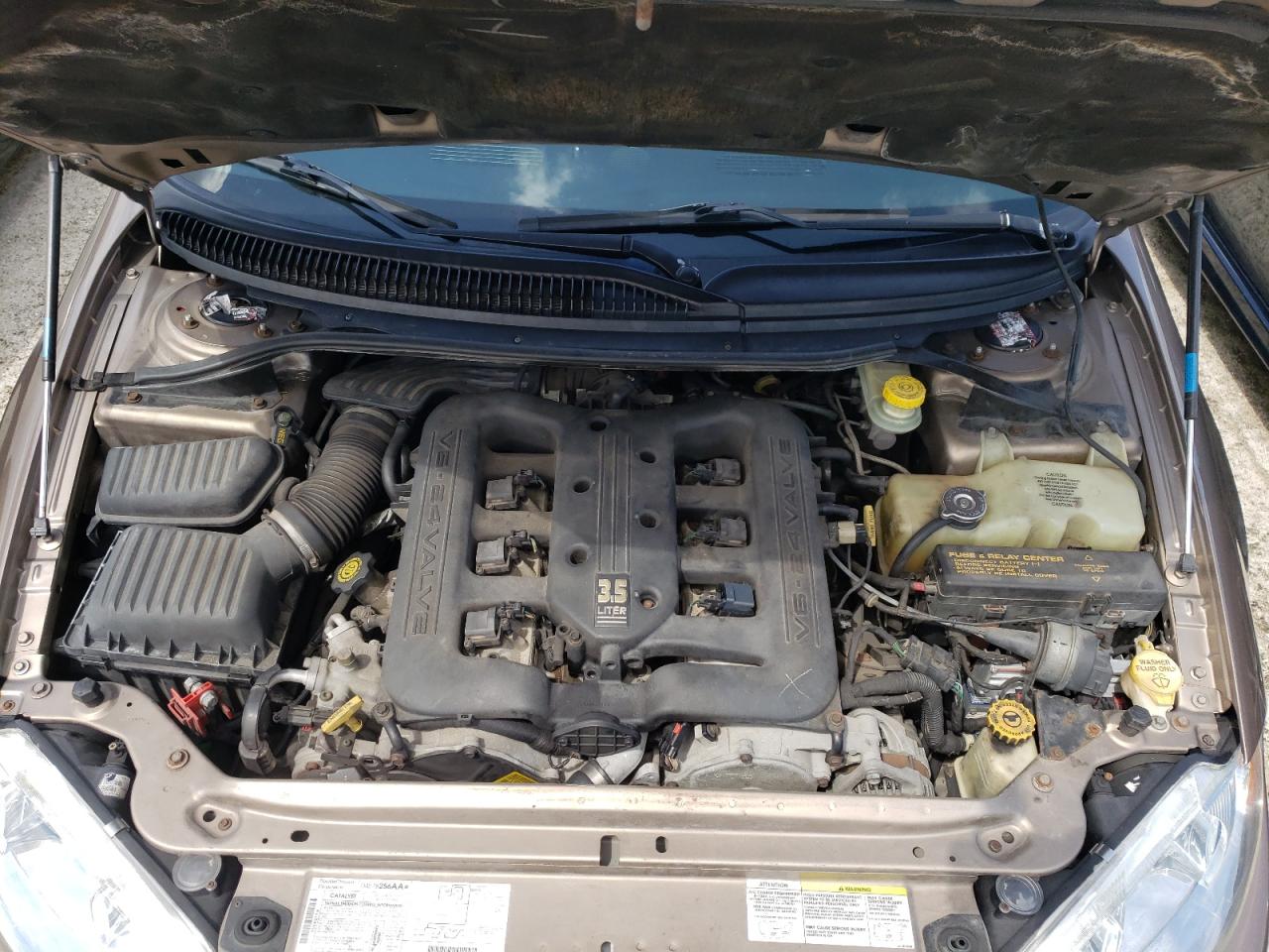 Photo 7 from auction – 2002 DODGE INTREPID E with VIN 2B3AD56M12H144320