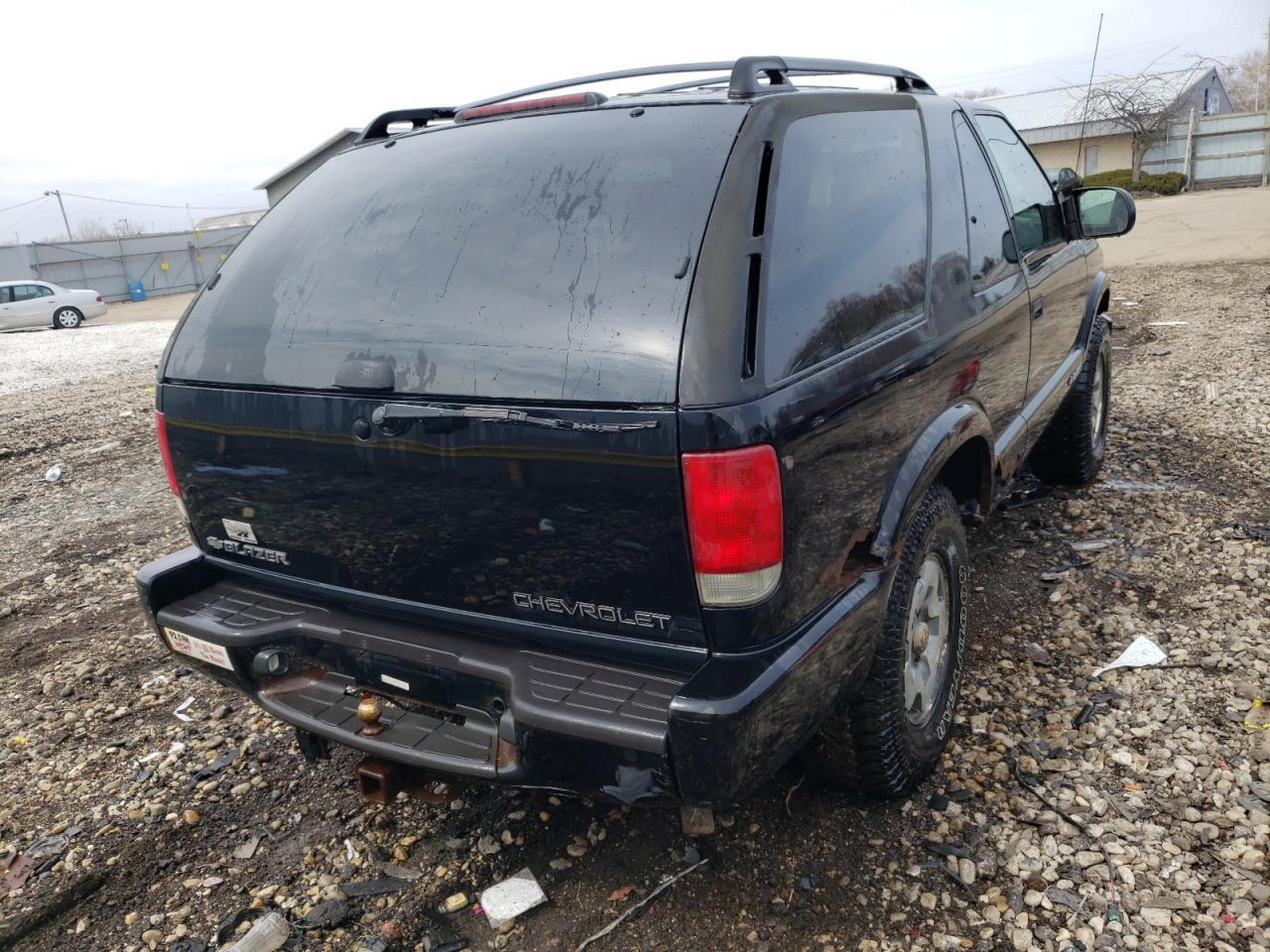 Foto 4 de la subasta – 2002 CHEVROLET BLAZER con VIN 1GNCT18W22K117371