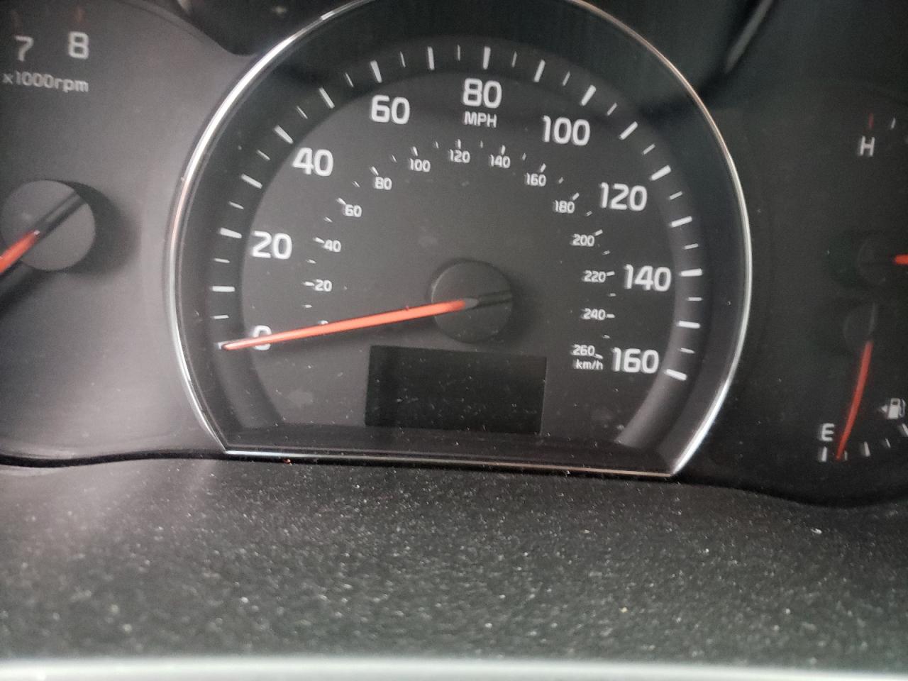 Photo 8 from auction – 2015 KIA SORENTO LX with VIN 5XYKTDA76FG594115