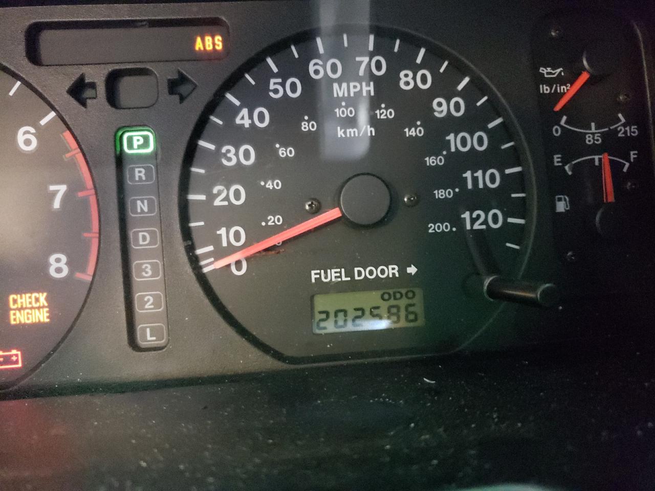 صورة رقم 8 من المزاد - 2002 ISUZU TROOPER S مع VIN JACDS58X927J12119