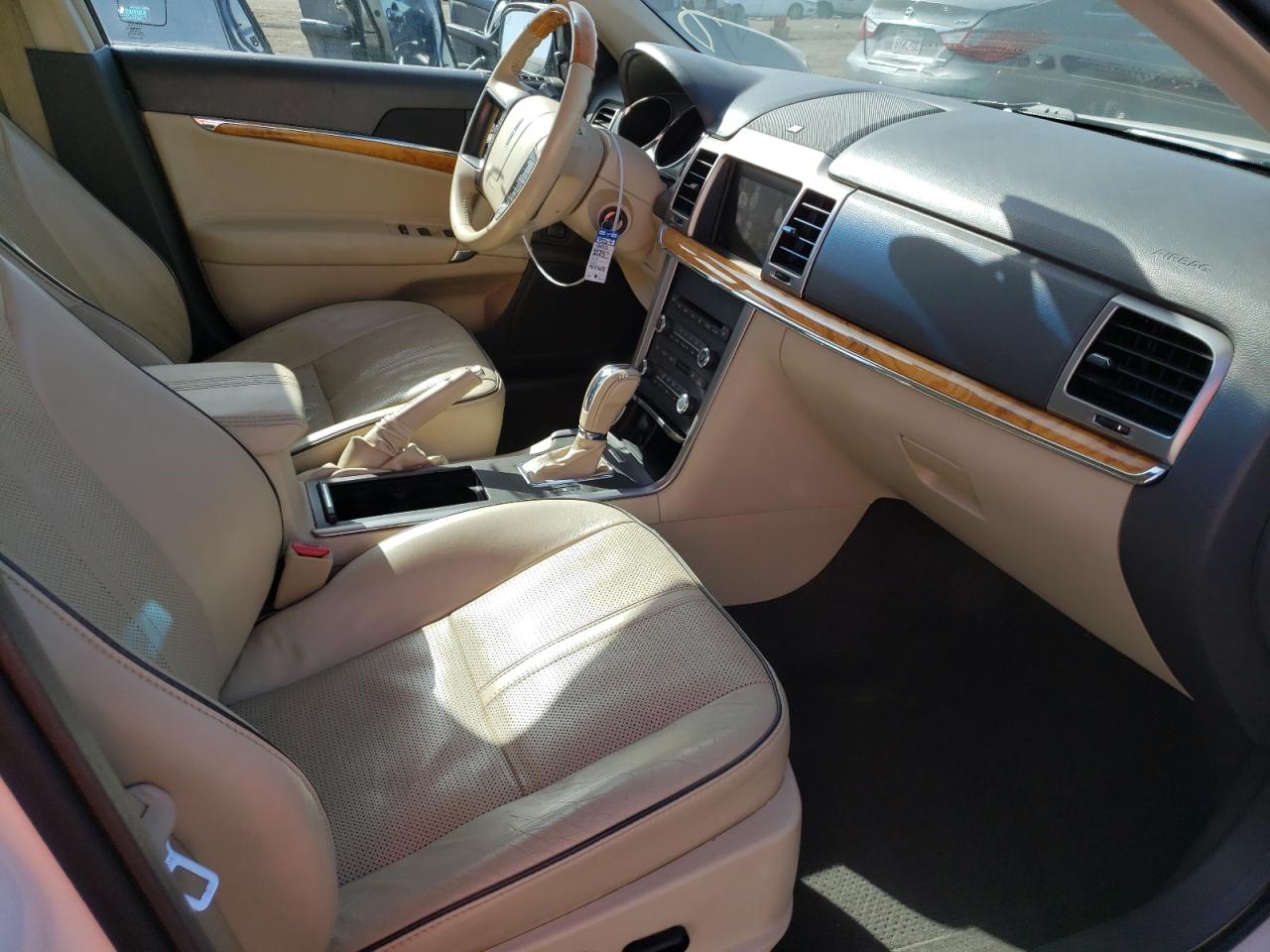 Photo 5 from auction – 2010 LINCOLN MKZ with VIN 3LNHL2GC5AR755163