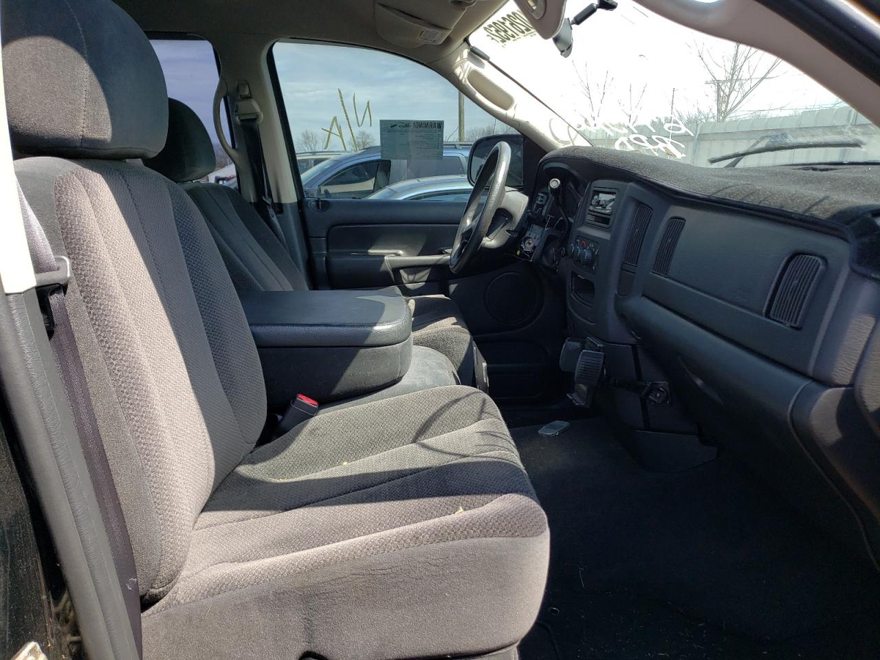 Photo 5 from auction – 2003 DODGE RAM 1500 S with VIN 1D7HA18D03J677566