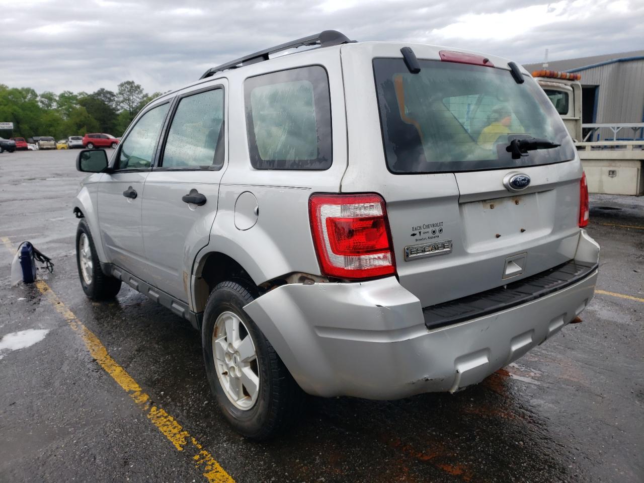 Photo 3 from auction – 2010 FORD ESCAPE XLS with VIN 1FMCU0C79AKB34470