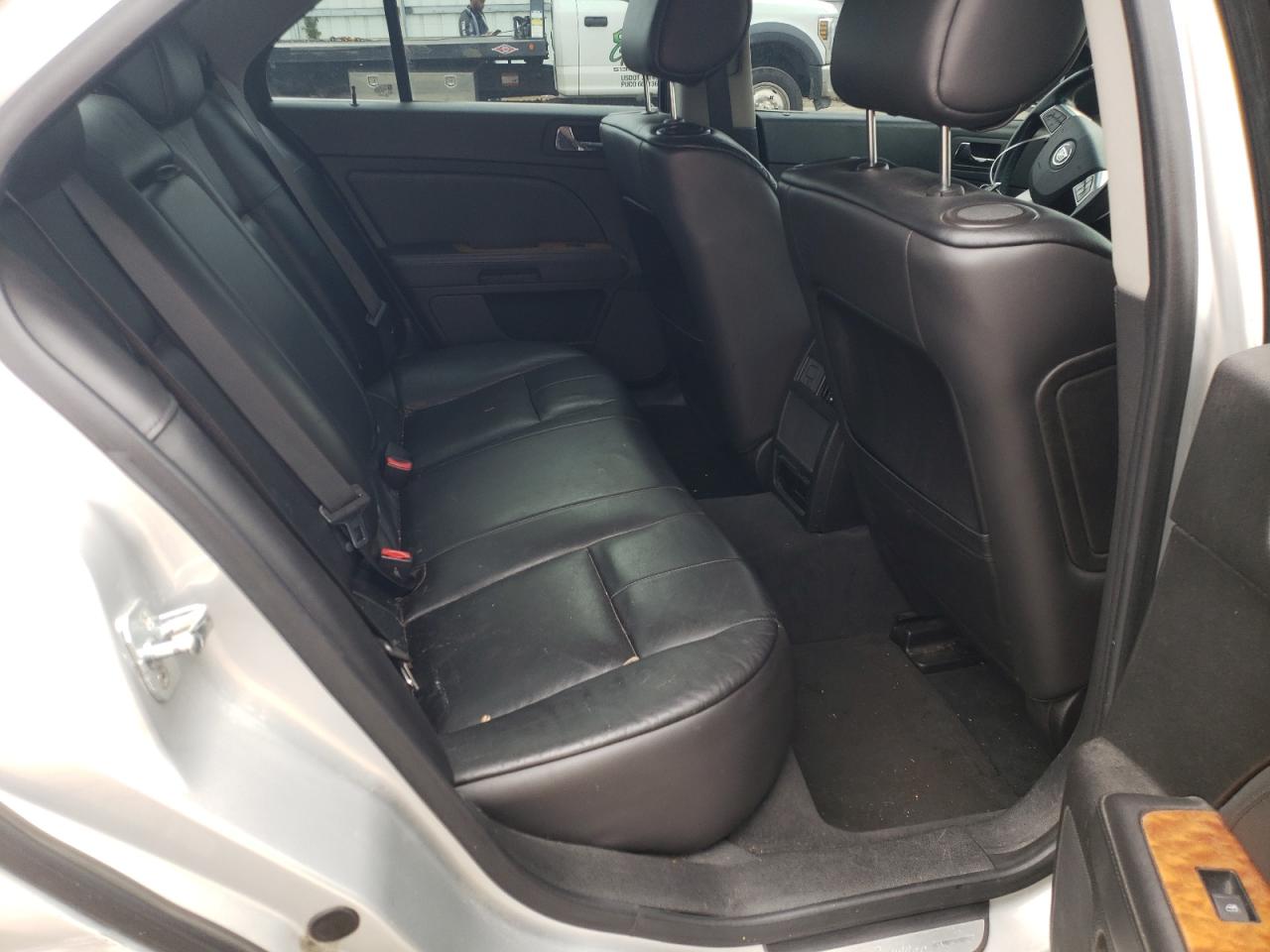 Photo 6 from auction – 2011 CADILLAC STS LUXURY with VIN 1G6DW6ED0B0134558
