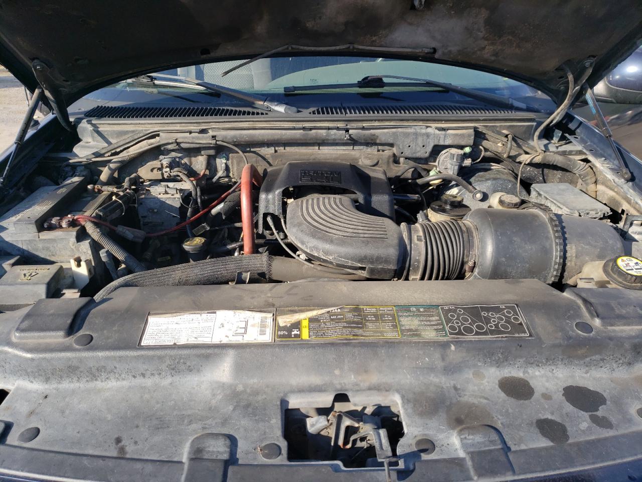Photo 7 from auction – 2002 FORD F150 with VIN 1FTRX18L02NA79960