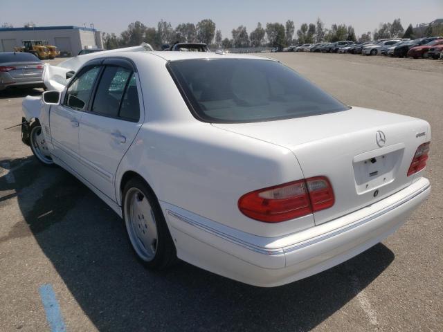 Photo 3 from auction – 2000 MERCEDES-BENZ E 320 4MAT with VIN WDBJF82J0YX035565