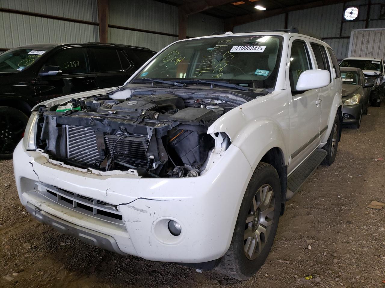 Photo 2 from auction – 2011 NISSAN PATHFINDER with VIN 5N1AR1NNXBC623157