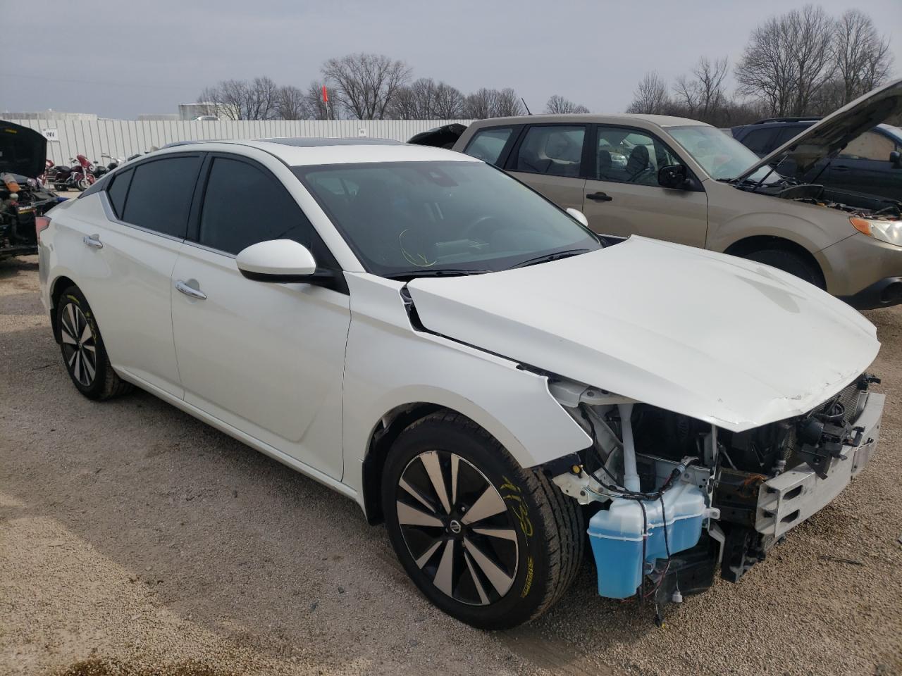 NISSAN ALTIMA SV 2019 with VIN 1N4BL4DVXKC215048 - Photo from auction