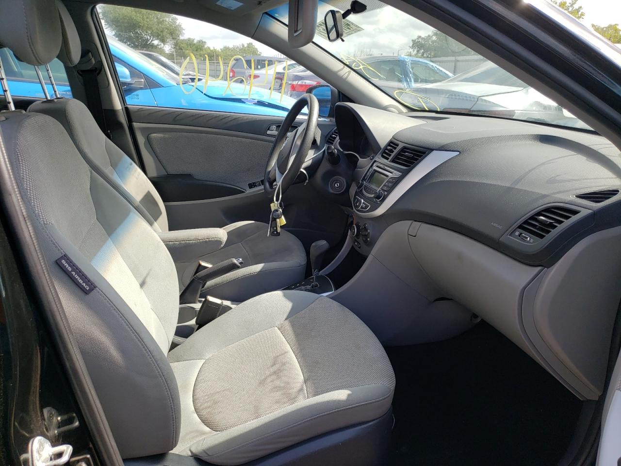 Photo 5 from auction – 2013 HYUNDAI ACCENT GLS with VIN KMHCT4AE2DU555452