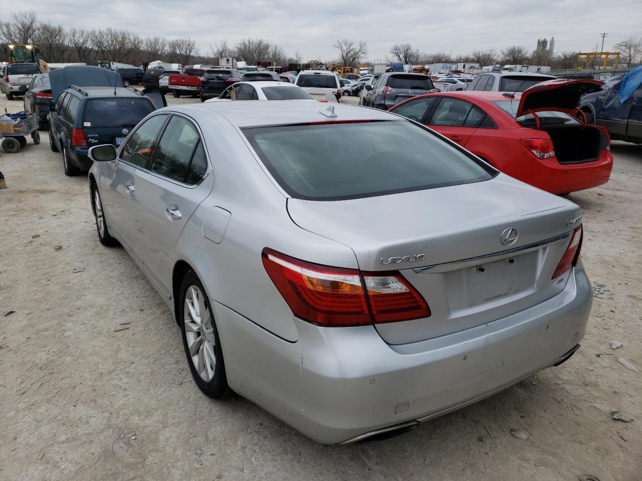 Photo 3 from auction – 2010 LEXUS LS 460 with VIN JTHCL5EF5A5005115
